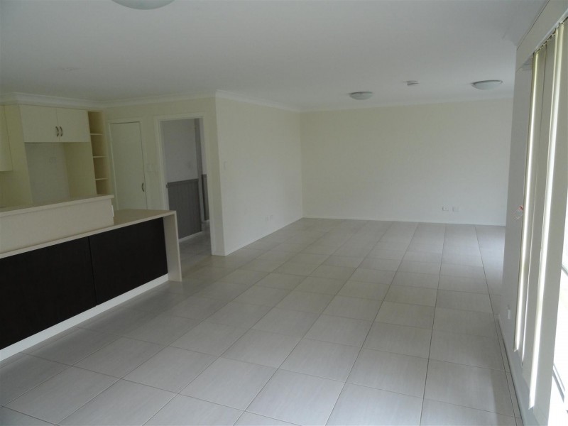 4 Leahy Rd, Kingsthorpe QLD 4400