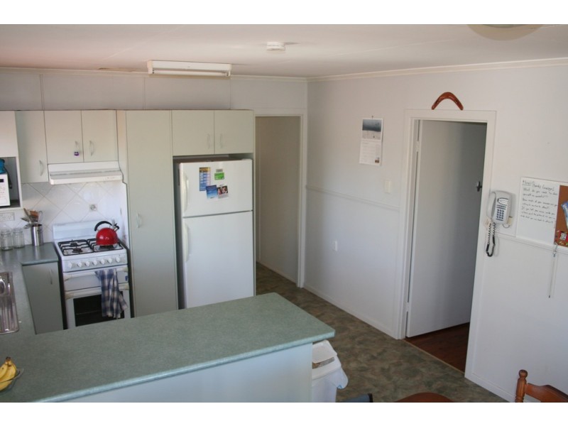 24 Gordon Av, Toowoomba City QLD 4350