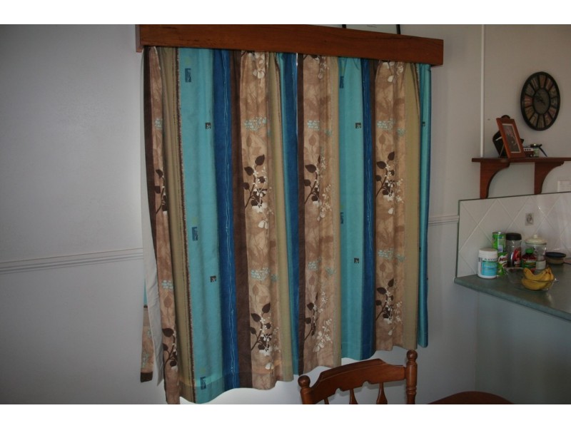 24 Gordon Av, Toowoomba City QLD 4350