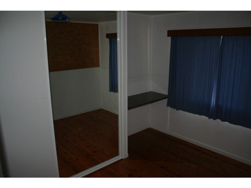 24 Gordon Av, Toowoomba City QLD 4350