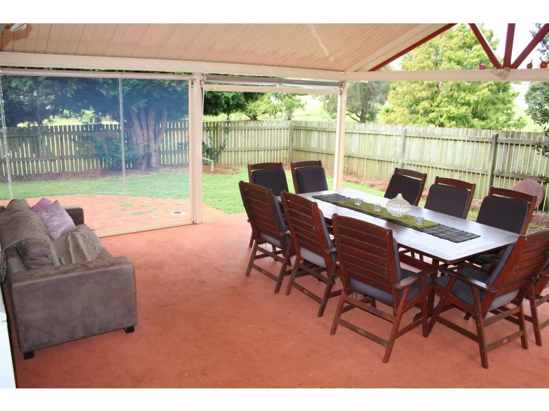 224 Stenner Street, Middle Ridge QLD 4350