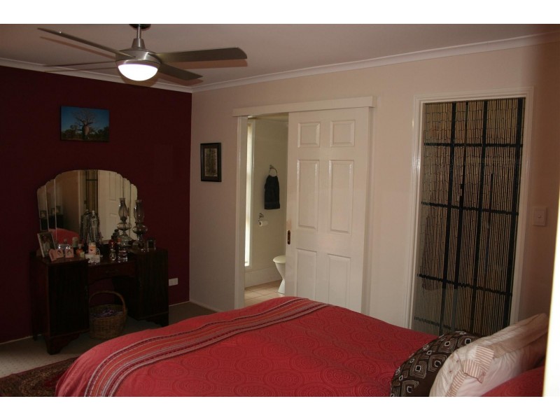 224 Stenner Street, Middle Ridge QLD 4350