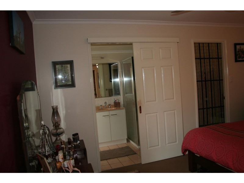 224 Stenner Street, Middle Ridge QLD 4350