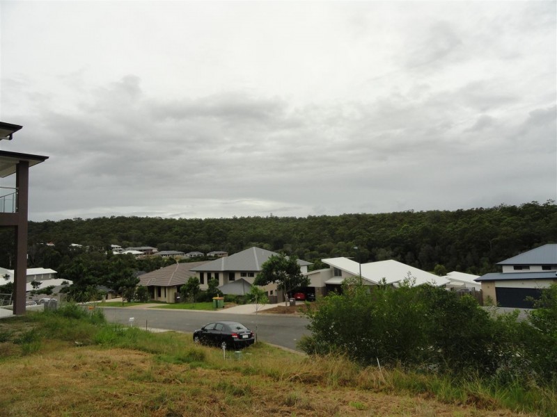 18 CHARLES GLEN ST, Daisy Hill QLD 4127