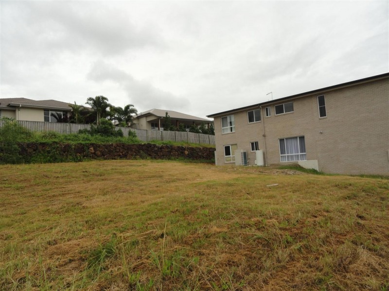 18 CHARLES GLEN ST, Daisy Hill QLD 4127