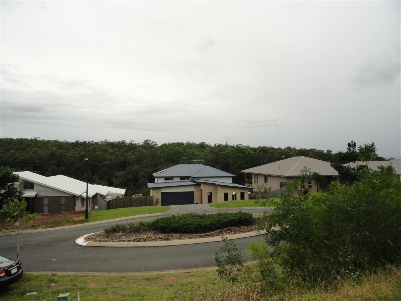 18 CHARLES GLEN ST, Daisy Hill QLD 4127
