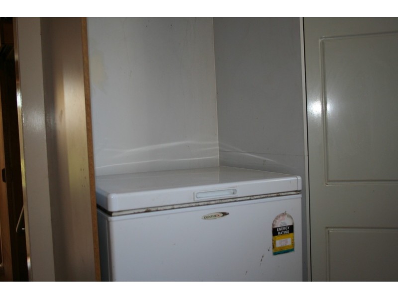 9 Ford Street, Rockville QLD 4350