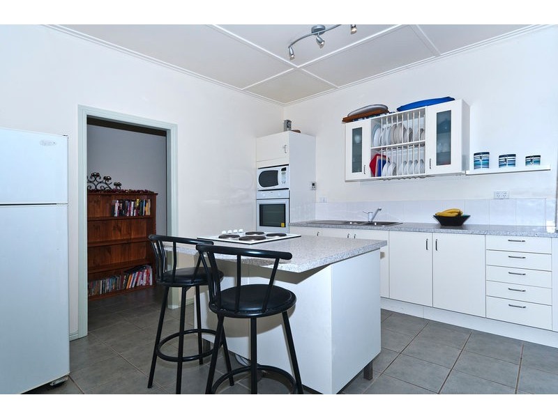 33 West Street, Rockville QLD 4350