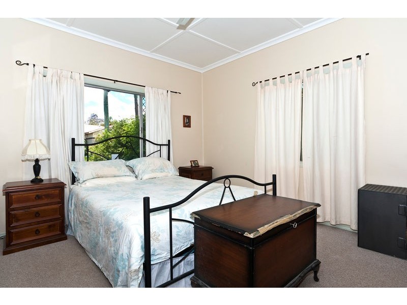 33 West Street, Rockville QLD 4350