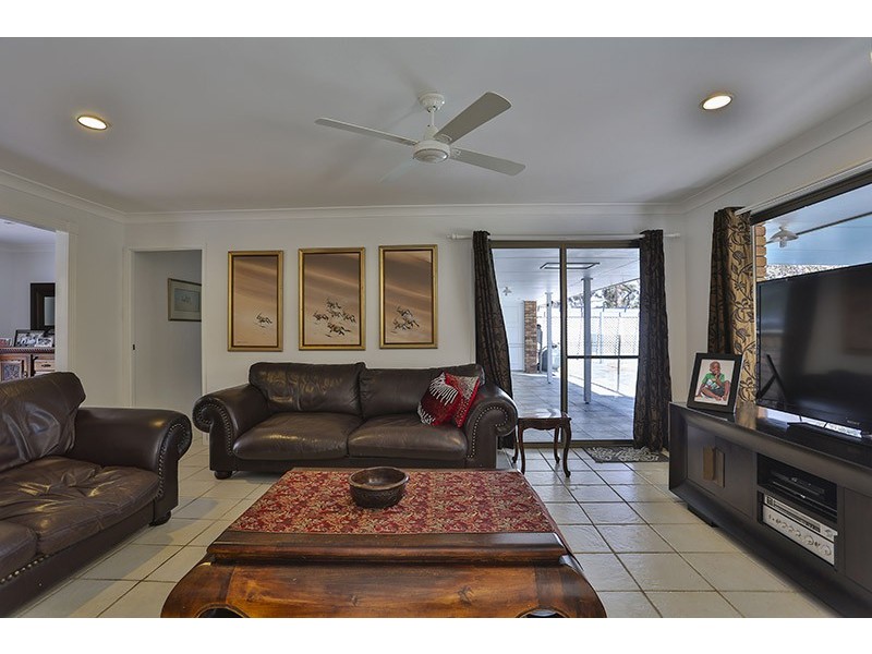 8 Dippel Street, Middle Ridge QLD 4350