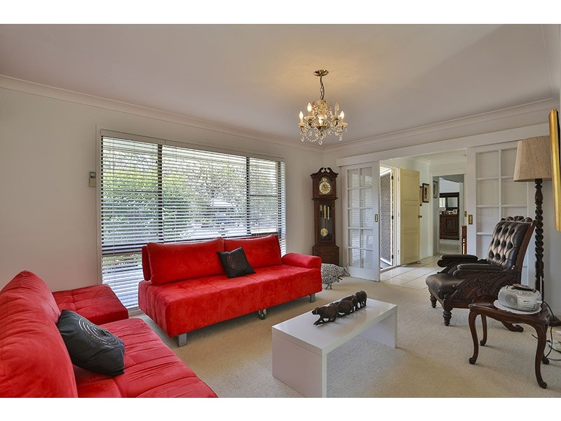 8 Dippel Street, Middle Ridge QLD 4350