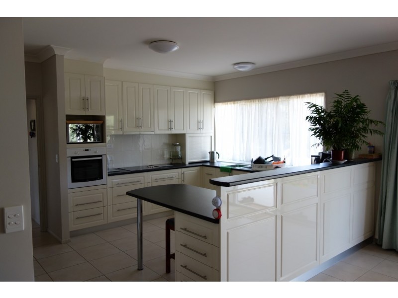 10 Bedwell Street,, Cranley QLD 4350