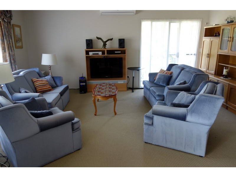 10 Bedwell Street,, Cranley QLD 4350