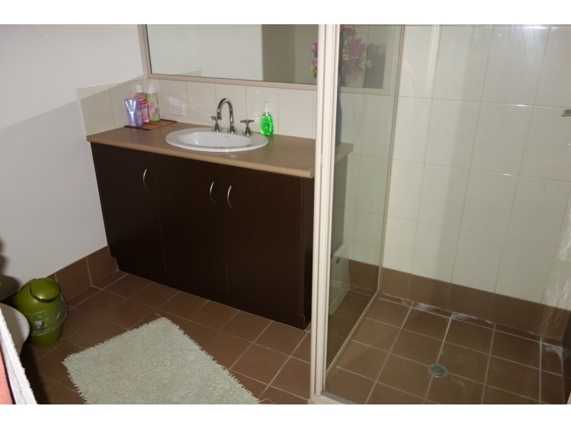 6 Willowburn Drive, Rockville QLD 4350