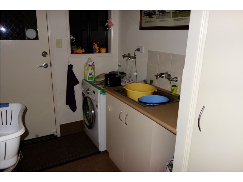 6 Willowburn Drive, Rockville QLD 4350