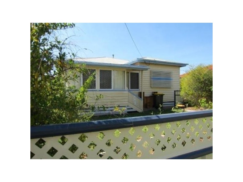 8 Ellen Street, Dalby QLD 4405