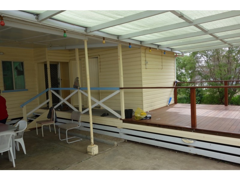 8 Ellen Street, Dalby QLD 4405