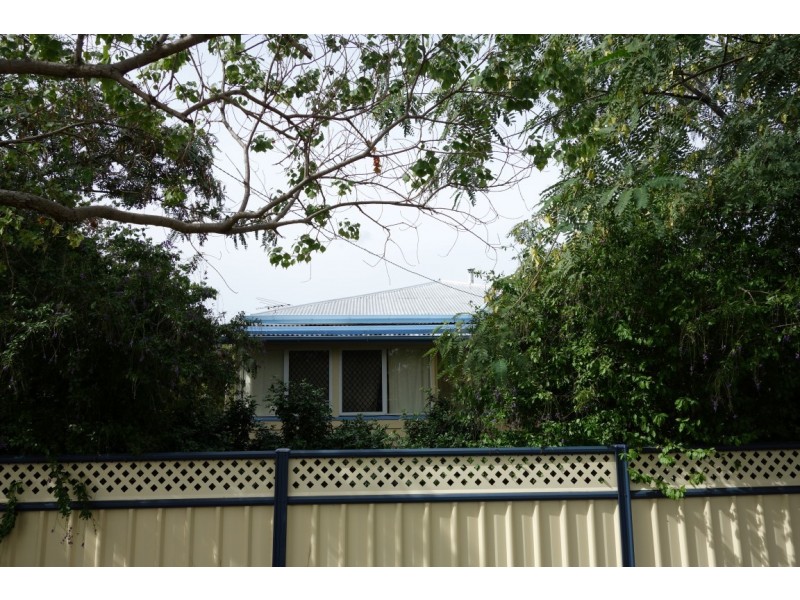 8 Ellen Street, Dalby QLD 4405