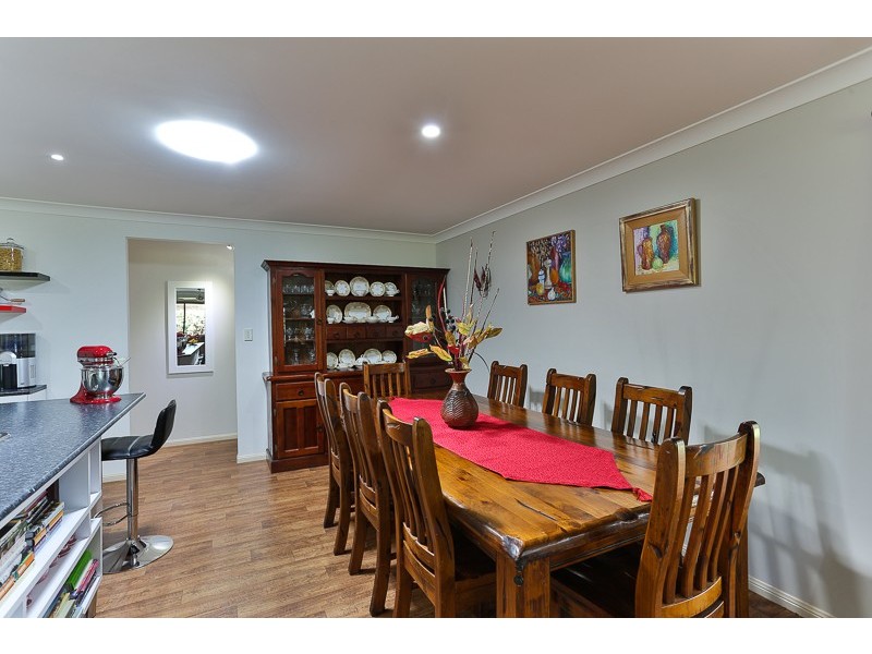 15 Cameron Street, Wyreema QLD 4352