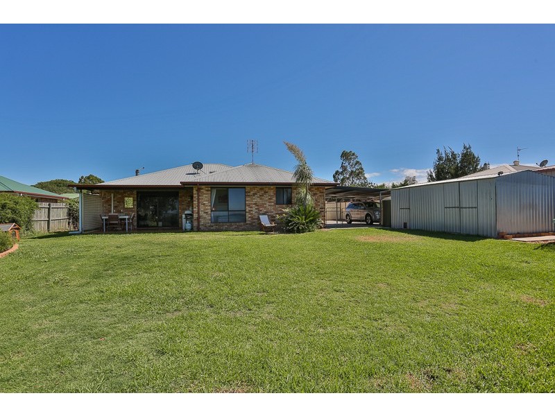 15 Cameron Street, Wyreema QLD 4352