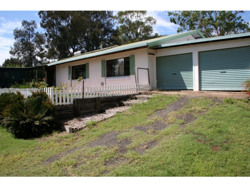 32 Meadows Road, Withcott QLD 4352