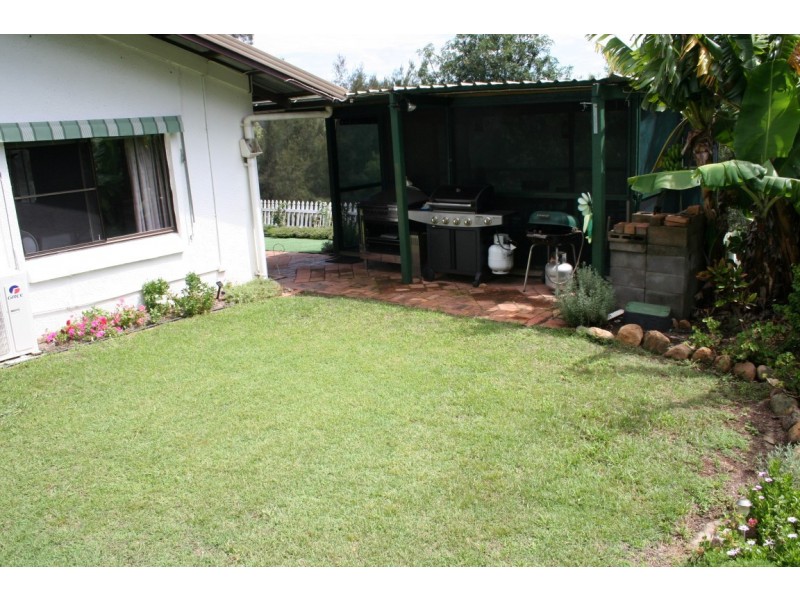 32 Meadows Road, Withcott QLD 4352