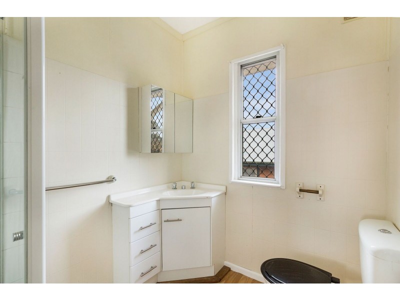 38 Dwyer Street, Harlaxton QLD 4350