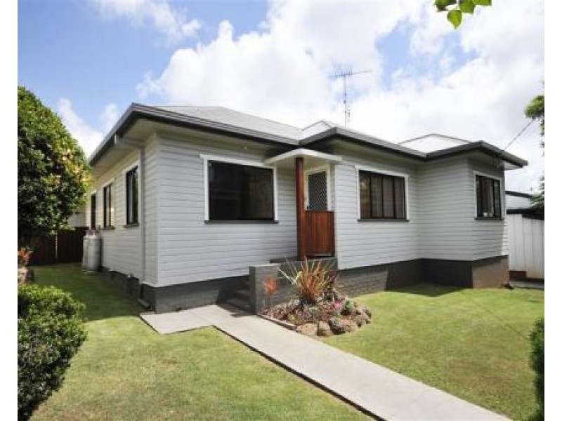 229 West Street, Harristown QLD 4350