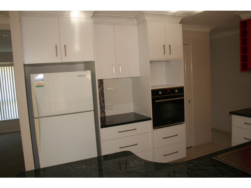 15 Emma Drive, Kearneys Spring QLD 4350