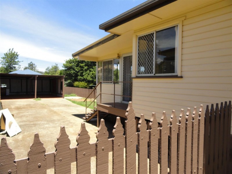 38 Dwyer Street, Harlaxton QLD 4350