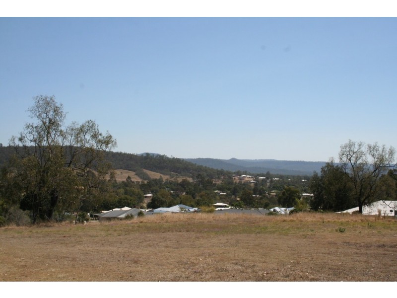 30 Meadows Road, Withcott QLD 4352