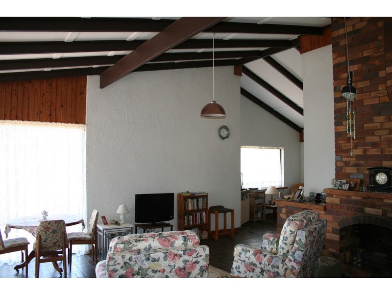 30 Meadows Road, Withcott QLD 4352