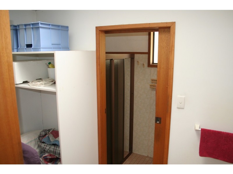 30 Meadows Road, Withcott QLD 4352