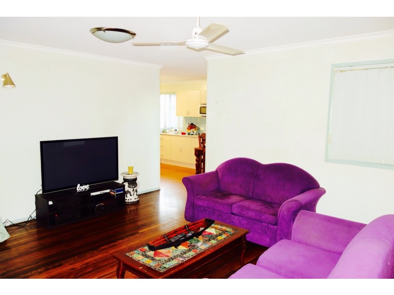 19 Minnis Street, Eastern Heights QLD 4305
