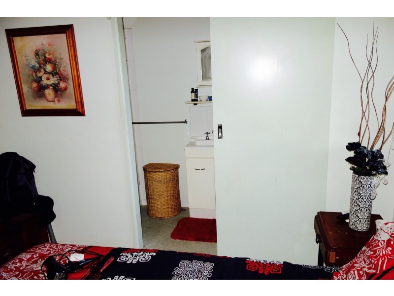 19 Minnis Street, Eastern Heights QLD 4305
