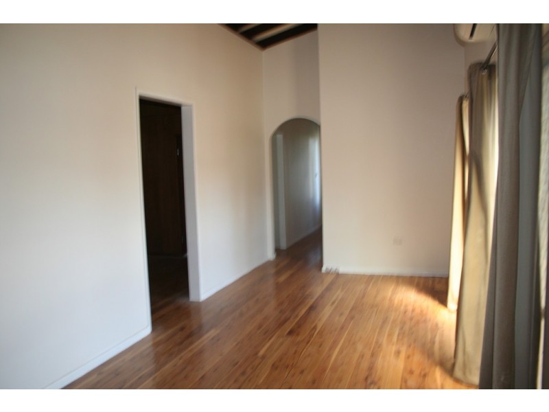 10 Koombarra, Harlaxton QLD 4350