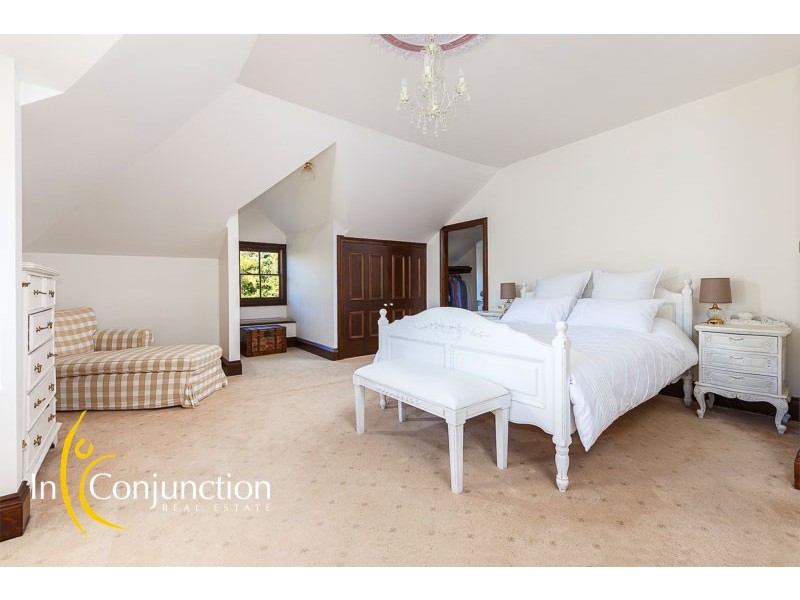 7 Cranstons Road, Middle Dural NSW 2158