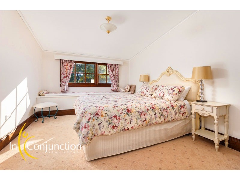 7 Cranstons Road, Middle Dural NSW 2158