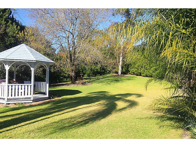 7 Cranstons Road, Middle Dural NSW 2158