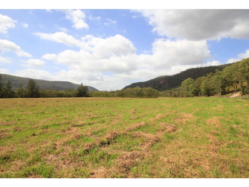 714 Singleton Road, Laughtondale NSW 2775