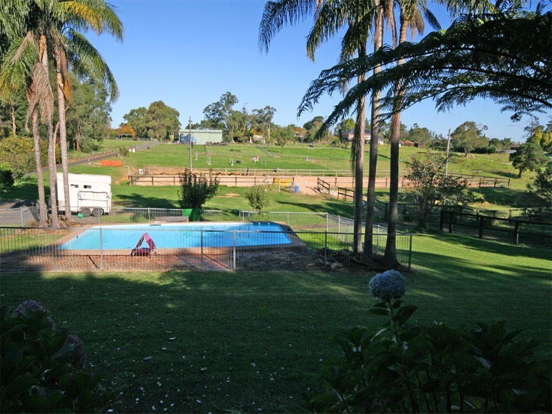 6 Gartung Road, Galston NSW 2159