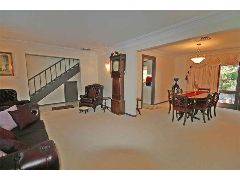 27 Macquarie Drive, Cherrybrook NSW 2126