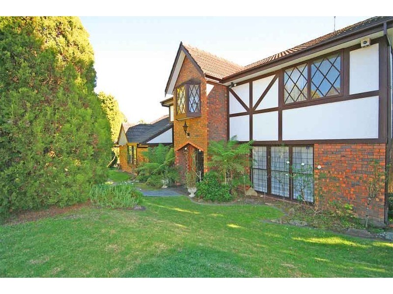 27 Macquarie Drive, Cherrybrook NSW 2126