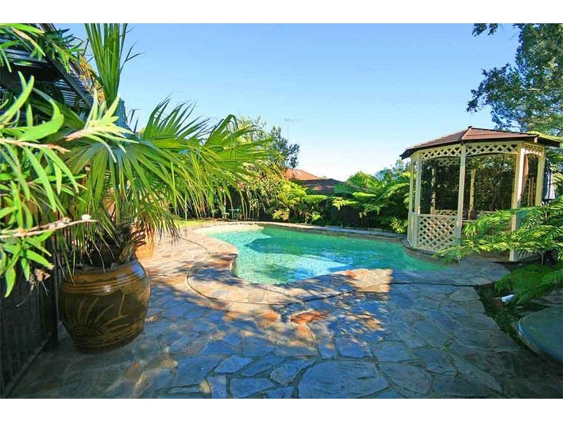 27 Macquarie Drive, Cherrybrook NSW 2126