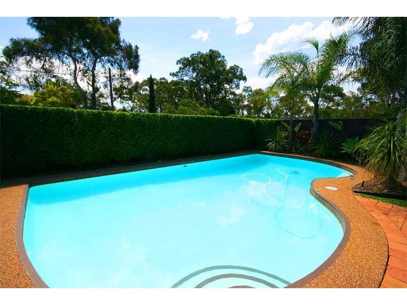 1 Lackenwood Crescent, Galston NSW 2159