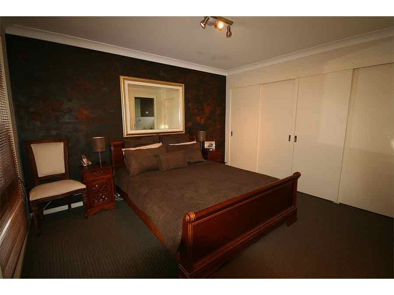 1 Lackenwood Crescent, Galston NSW 2159