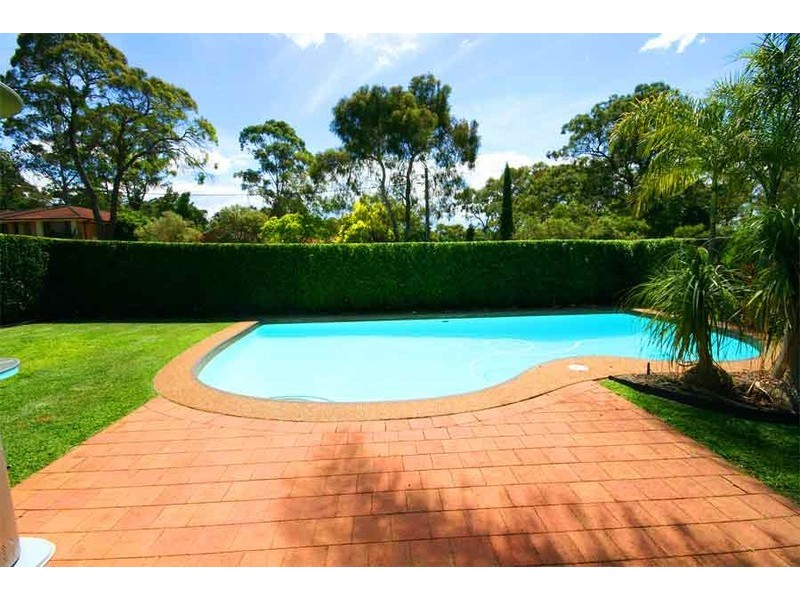 1 Lackenwood Crescent, Galston NSW 2159