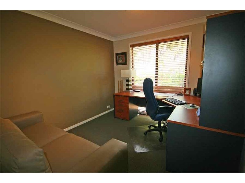 1 Lackenwood Crescent, Galston NSW 2159