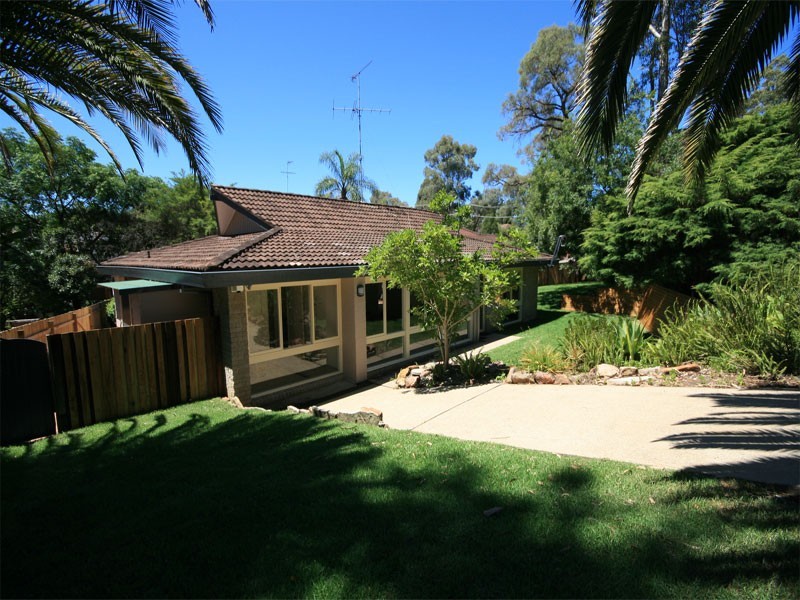 3 Rosebank Avenue, Dural NSW 2158