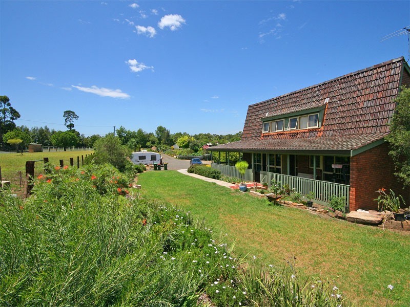 2 Bay Rd, Arcadia NSW 2159